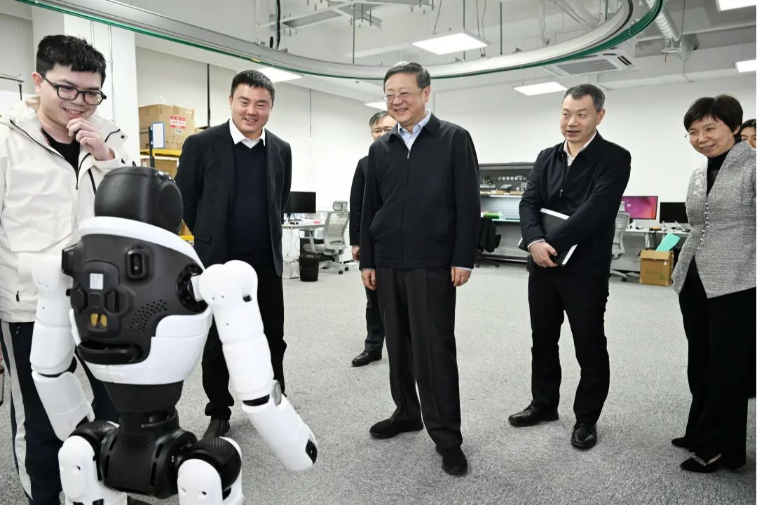 上海市委书记陈吉宁专题调研28quan官网机器人